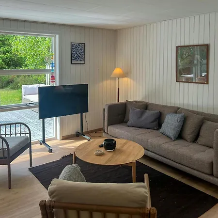 Renovated By Forest In Dueodde 度假居 内克瑟