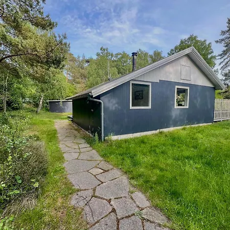 Renovated By Forest In Dueodde 度假居 *